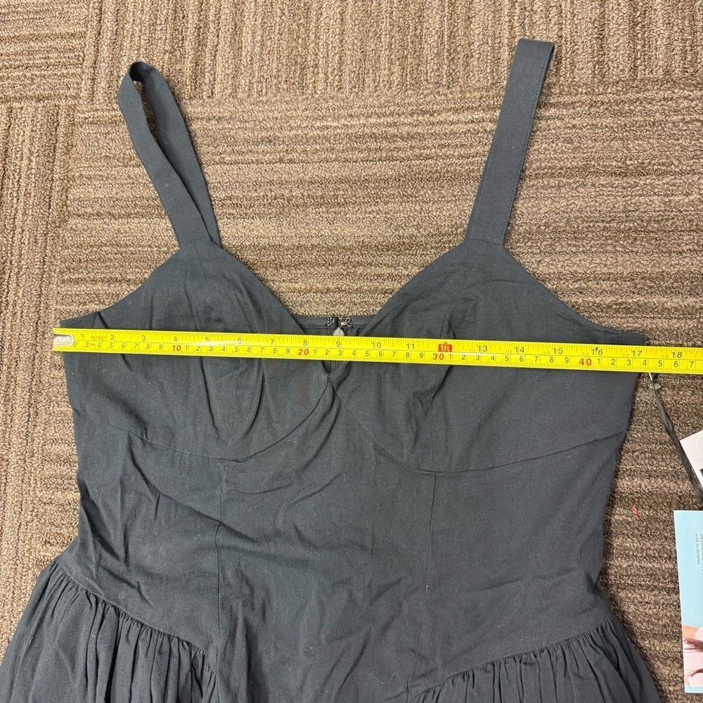 Future Collective Chic Black Structured Midi Dress with Pockets - Picture 6 of 11